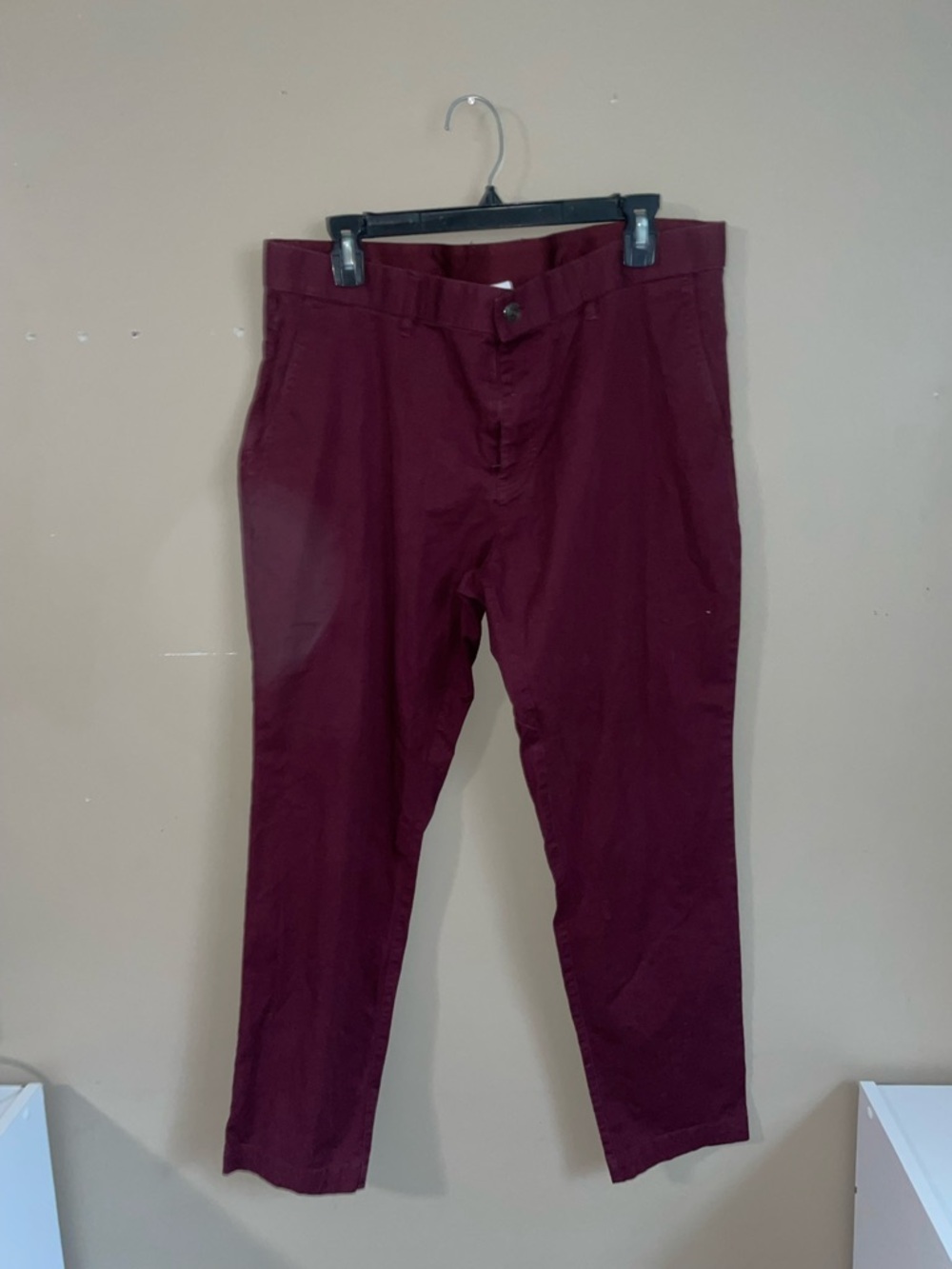 Fabletics Men's Maroon Casual chino Pants size 36 x 30